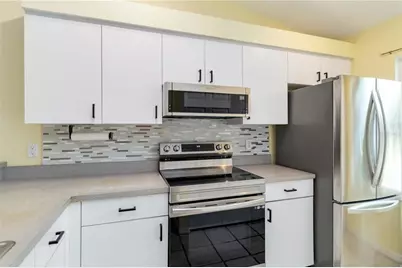 642 N Jefferson Avenue #13, Sarasota, FL 34237 - Photo 11