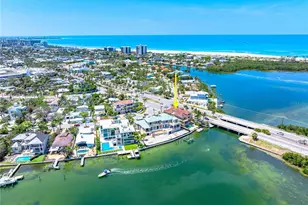 290 N Washington Dr, Sarasota, FL 34236 - Photo 7