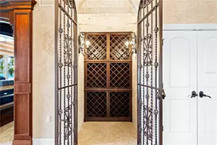 290 N Washington Dr, Sarasota, FL 34236 - Photo 23