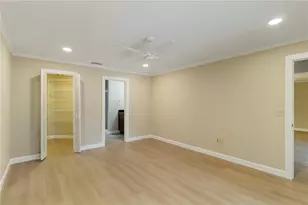 4443 Robin Hood Trail W, Sarasota, FL 34232 - Photo 19