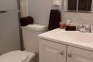 2083 Canal Dr, Bradenton, FL 34207 - Photo 7