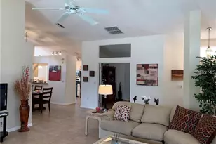 4810 Raintree St Cir E, Bradenton, FL 34203 - Photo 3