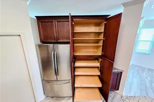 834 Springwood Cir, Bradenton, FL 34212 - Photo 9