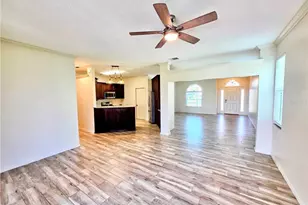 834 Springwood Cir, Bradenton, FL 34212 - Photo 5