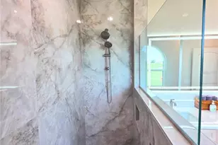 834 Springwood Cir, Bradenton, FL 34212 - Photo 17