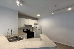 850 S Tamiami Trail, Sarasota, FL 34236 - Photo 9