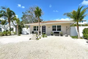 2908 Gulf Dr, Holmes Beach, FL 34217 - Photo 23