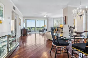 5420 Eagles Point Cir, Sarasota, FL 34231 - Photo 7