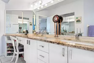 5420 Eagles Point Cir, Sarasota, FL 34231 - Photo 27