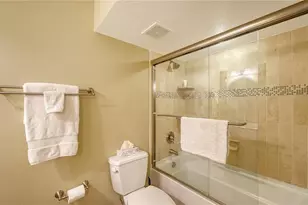 19 Whispering Sands Dr, Sarasota, FL 34242 - Photo 23