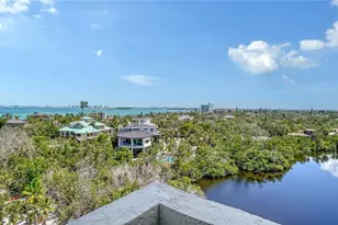 19 Whispering Sands Dr, Sarasota, FL 34242 - Photo 5