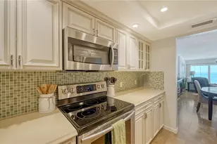 19 Whispering Sands Dr, Sarasota, FL 34242 - Photo 9