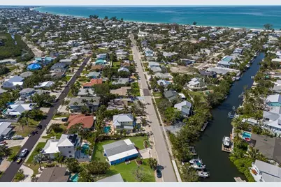 237 85th Street, Holmes Beach, FL 34217 - Photo 41