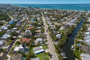 237 85th St, Holmes Beach, FL 34217 - Photo 41