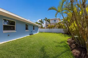 237 85th St, Holmes Beach, FL 34217 - Photo 33