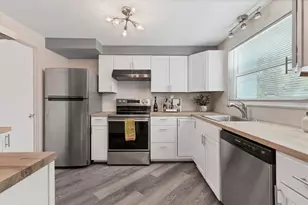 4151 Olive Ave, Sarasota, FL 34231 - Photo 9