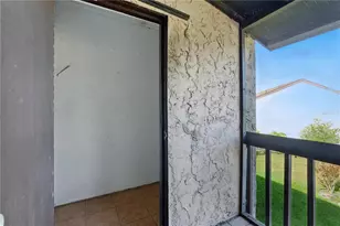 2704 Hidden Lake Blvd, Sarasota, FL 34237 - Photo 7