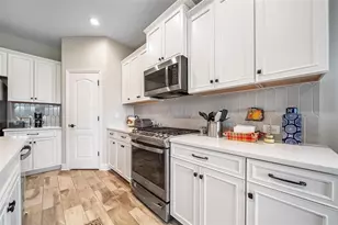 2625 Star Apple Wy, Sarasota, FL 34240 - Photo 11