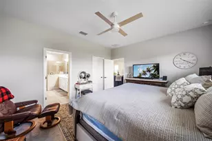 2625 Star Apple Wy, Sarasota, FL 34240 - Photo 17