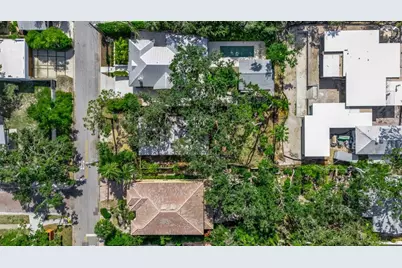 1677 Hyde Park Street, Sarasota, FL 34239 - Photo 3