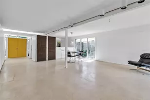 1677 Hyde Park St, Sarasota, FL 34239 - Photo 21