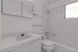 1677 Hyde Park St, Sarasota, FL 34239 - Photo 25