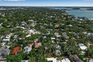 1677 Hyde Park St, Sarasota, FL 34239 - Photo 33