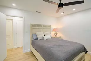 1720 Spring Creek Dr, Sarasota, FL 34239 - Photo 29