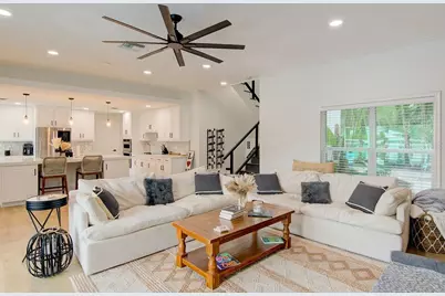 1720 Spring Creek Drive, Sarasota, FL 34239 - Photo 7