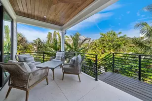 421 Alamanda Rd, Anna Maria, FL 34216 - Photo 15