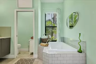 4425 Lords Dr, Sarasota, FL 34231 - Photo 23