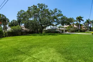 7614 Peninsular Dr, Sarasota, FL 34231 - Photo 43