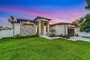 805 Padua Ct, Nokomis, FL 34275 - Photo 3