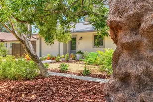 3940 Brookside Dr, Sarasota, FL 34231 - Photo 3