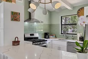 3940 Brookside Dr, Sarasota, FL 34231 - Photo 11