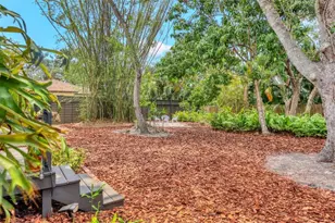 3940 Brookside Dr, Sarasota, FL 34231 - Photo 31