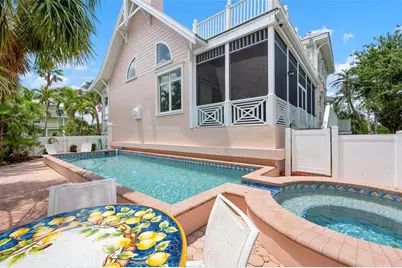 512 77th Street, Holmes Beach, FL 34217 - Photo 5