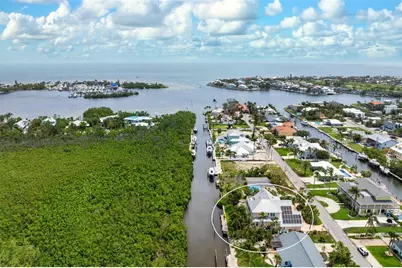 512 77th Street, Holmes Beach, FL 34217 - Photo 51
