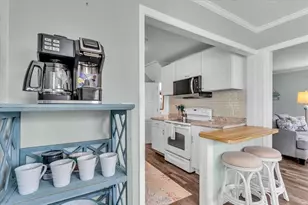 3843 Chapel Dr, Sarasota, FL 34234 - Photo 15