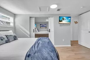 3843 Chapel Dr, Sarasota, FL 34234 - Photo 5