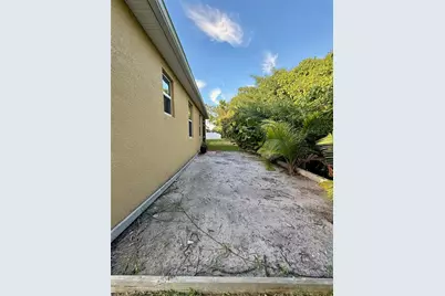 6121 35th Court E, Bradenton, FL 34203 - Photo 35