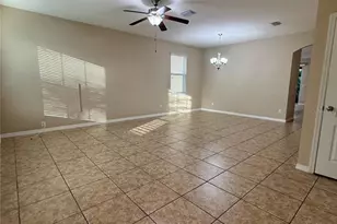 6121 35th Ct E, Bradenton, FL 34203 - Photo 9