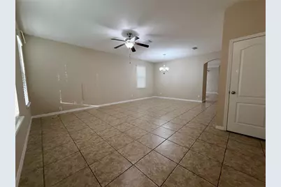 6121 35th Court E, Bradenton, FL 34203 - Photo 5