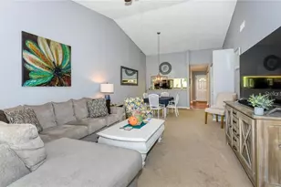 5652 Ashton Lake Dr, Sarasota, FL 34231 - Photo 9