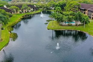 5652 Ashton Lake Dr, Sarasota, FL 34231 - Photo 3