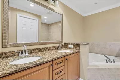 7710 Lake Vista Court #203, Lakewood Ranch, FL 34202 - Photo 15