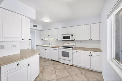 5300 Gulf Drive #501, Holmes Beach, FL 34217 - Photo 11