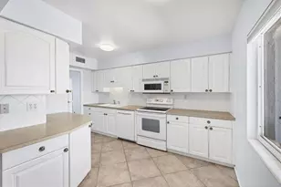 5300 Gulf Dr, Holmes Beach, FL 34217 - Photo 11