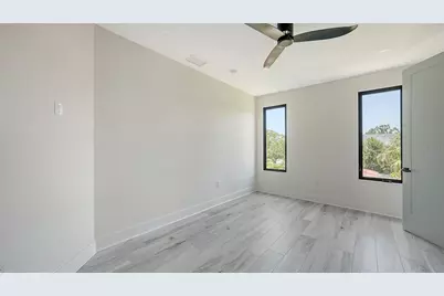 1607 Flower Drive, Sarasota, FL 34239 - Photo 59