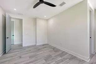 1607 Flower Dr, Sarasota, FL 34239 - Photo 63